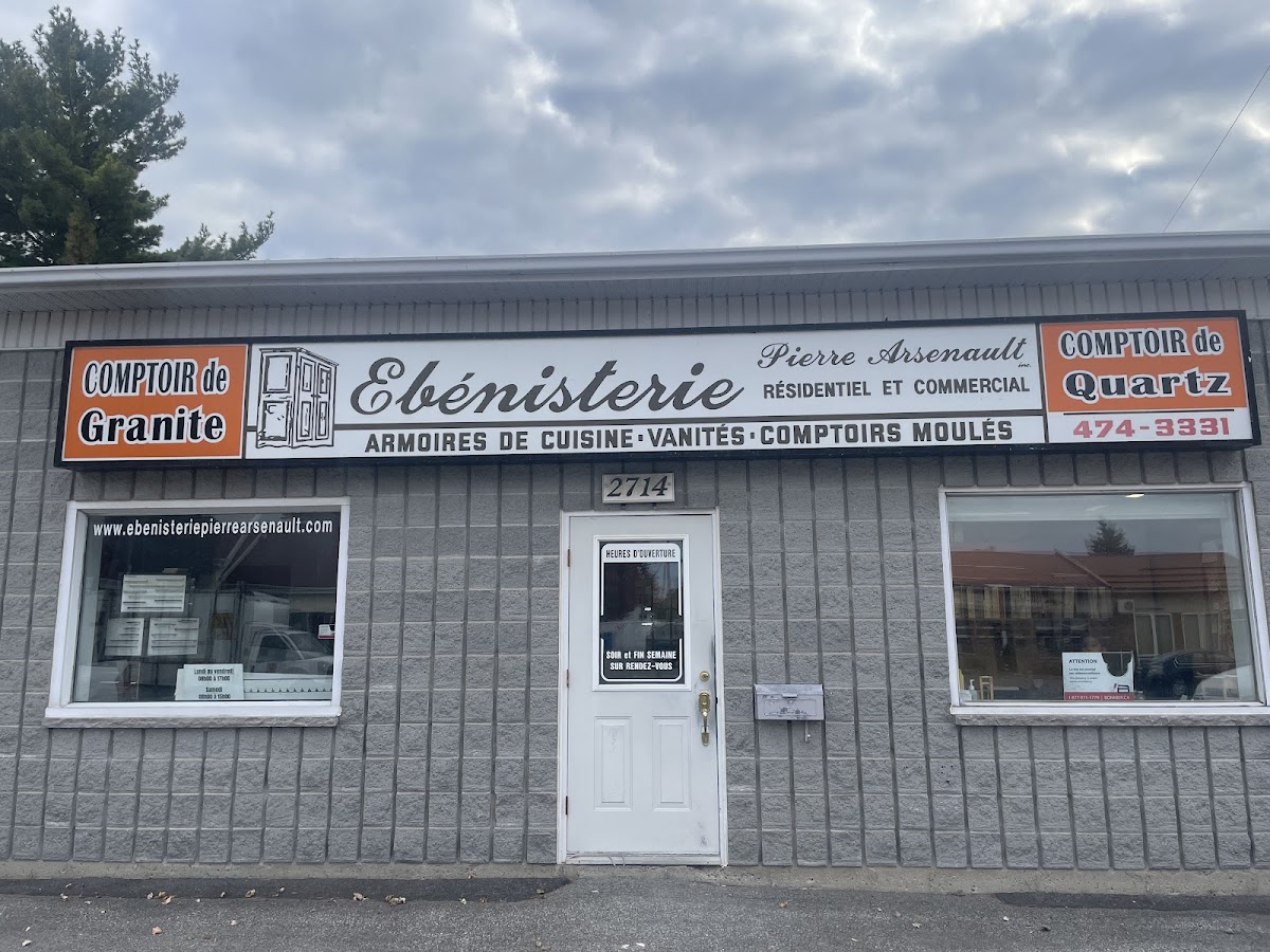 Devanture de l'atelier — Ébénisterie Pierre Arsenault Inc., Mascouche